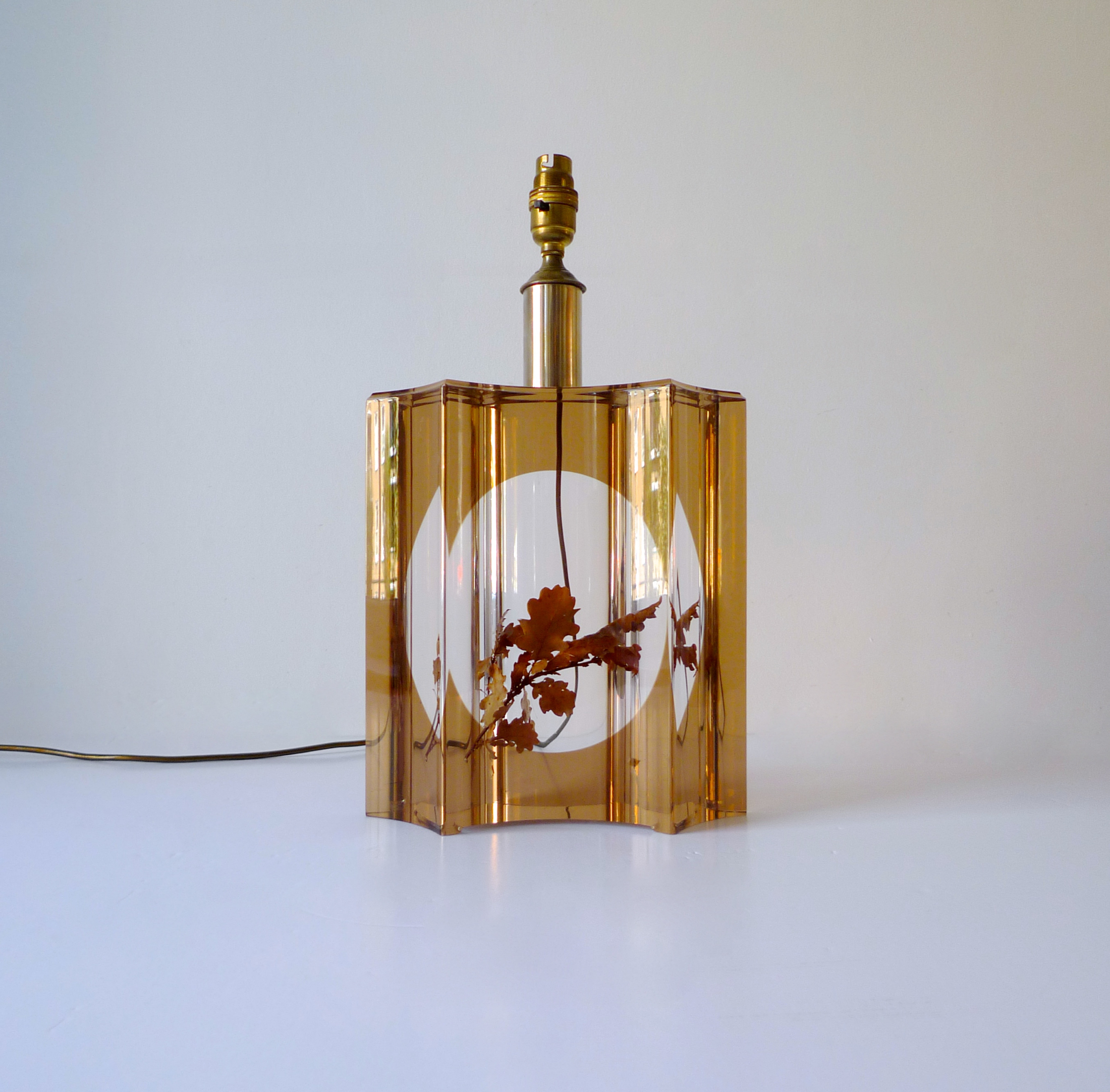 Cast Resin Pierre Giraudon Attrib. Table lamp with Leaf Inclusion, c.1970s